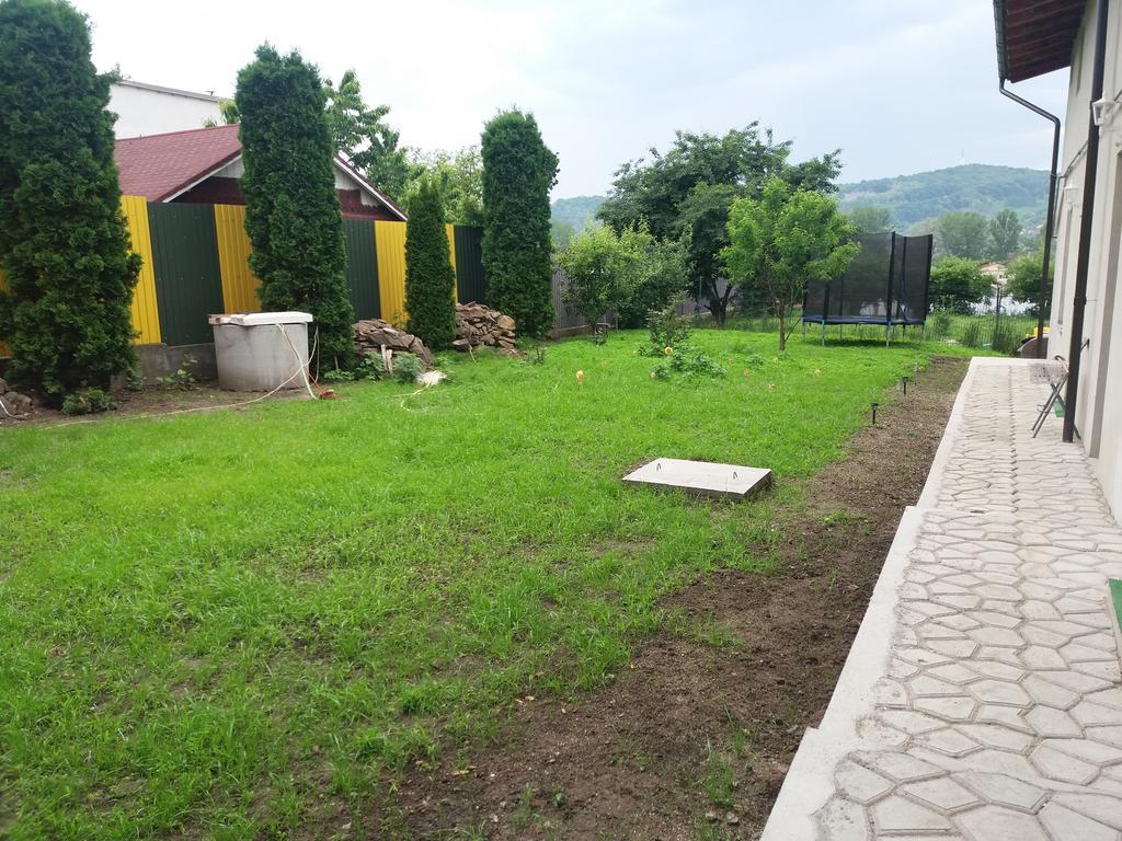 فندق Casa Ariana Curtea de Argeş المظهر الخارجي الصورة