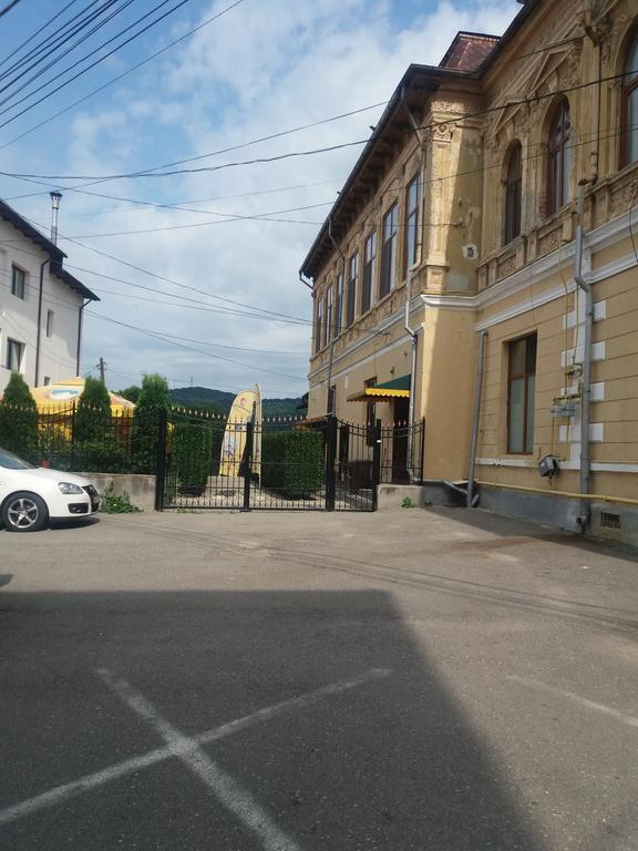 فندق Casa Ariana Curtea de Argeş المظهر الخارجي الصورة