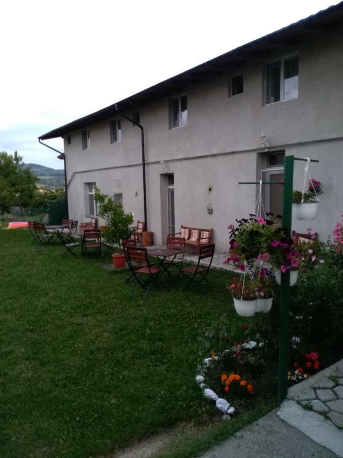 فندق Casa Ariana Curtea de Argeş الغرفة الصورة